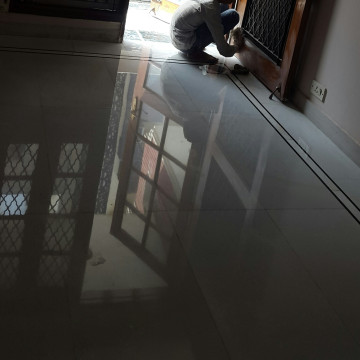 White Floor Polishing In Noida